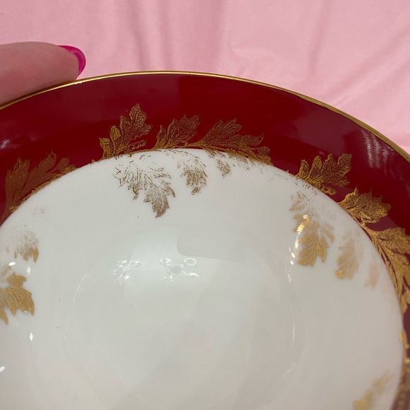 VTG AYNSLEY FINE BONE CHINA RED, WHITE AND GOLD FOOTED TEACUP AND SAUCER - Picture 7 of 11